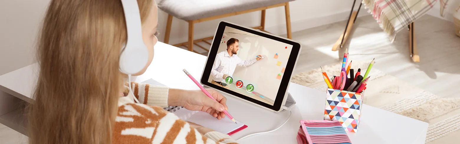 ميزات البطارية في كاميرات لوحة العدادات