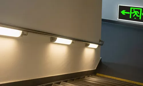 مصابيح وإضاءة